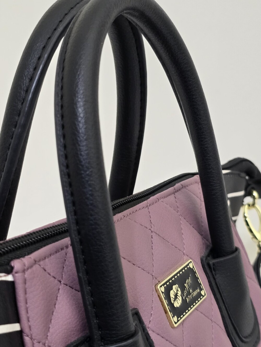 BETSEY JOHNSON luv betsey Quilted Striped Tote Crossbody Purse Bag Purple Black - Picture 14 of 16